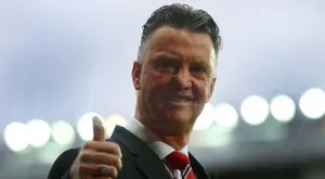 Ван Гаал връща Нани в Манчестър Юнайтед