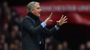 Моурниьо нарекъл хубавата Ева "кучка"