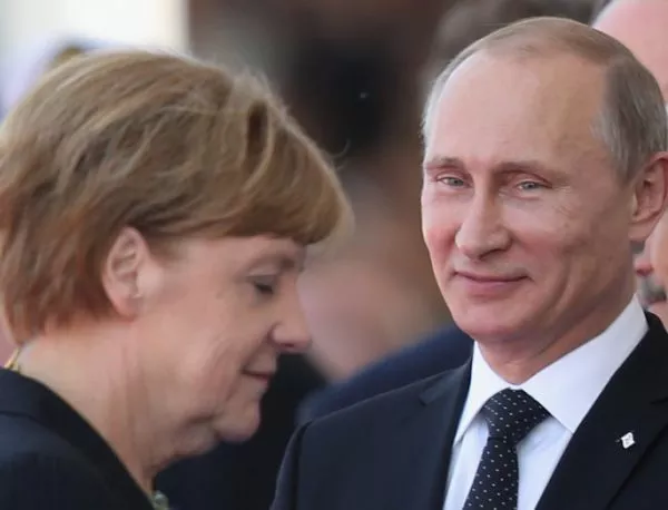 Меркел няма да отиде в Москва в Деня на победата