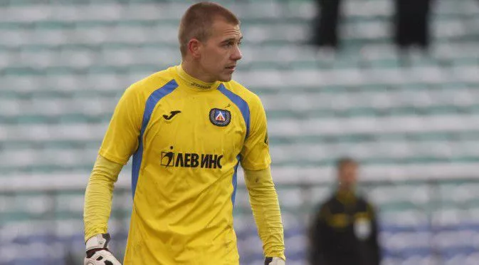 Левскар пусна три гола в Румъния