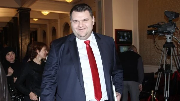 Медиите ще пропеят в един глас