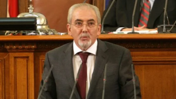 Местан: Когато излезе истината за КТБ, ще видите кой продуцира митове за ДПС