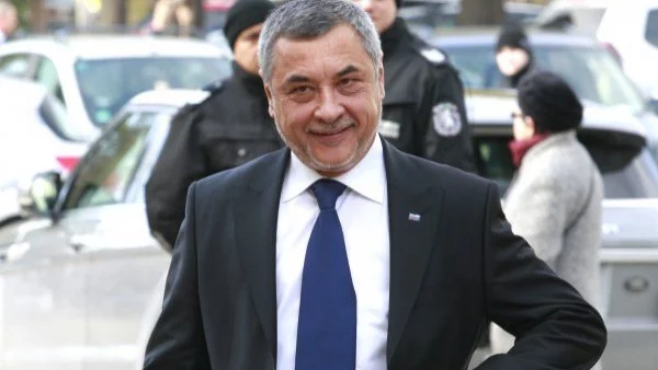 Симеонов: Не трябва да се допуска доминация на нито един етнос в България