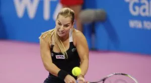 Цибулкова покори Сингапур в първото си участие