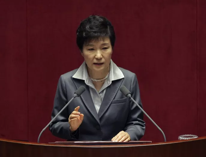 Близка на южнокорейския президент се сдоби с обвинения за корупция