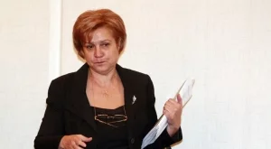 Менда Стоянова: Искров като гуверньор на БНБ е допуснал фалита на КТБ