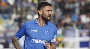 {{ otherArticle[0].article.title }}