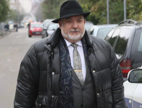 Бивш шеф на КТБ намекна, че Пеевски ще изкупи активите на банката