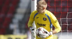 Треньор в Парма критикува Пламен Илиев