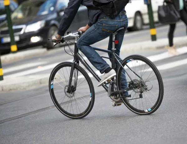 СДВР показа велосипедисти в опасни ситуации на пътя (ВИДЕО)