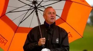 Кройф зарадва милиони: Водя с 2:0 на рака на полувремето