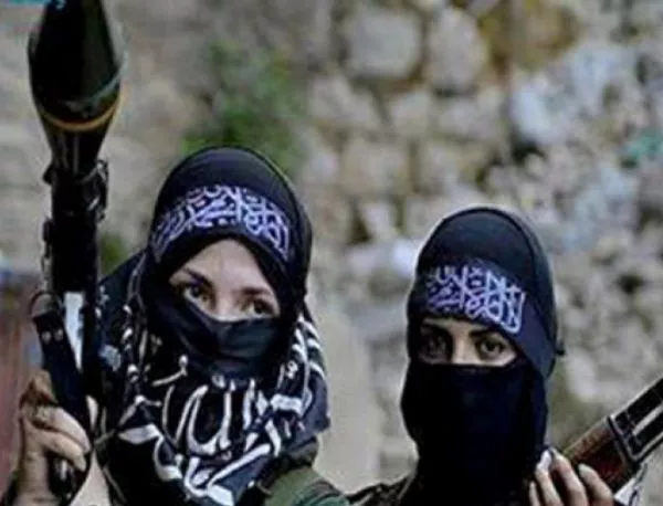Жени от "Ислямска държава" разказаха за униженията