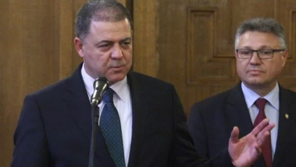 Николай Ненчев: Пропагандата за мобилизация за война идва от Русия