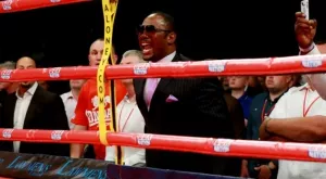 Ленъкс Люис: Пулев е един масивен побойник