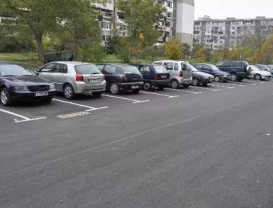 Двамата потрошиха 60 автомобила в Бургас