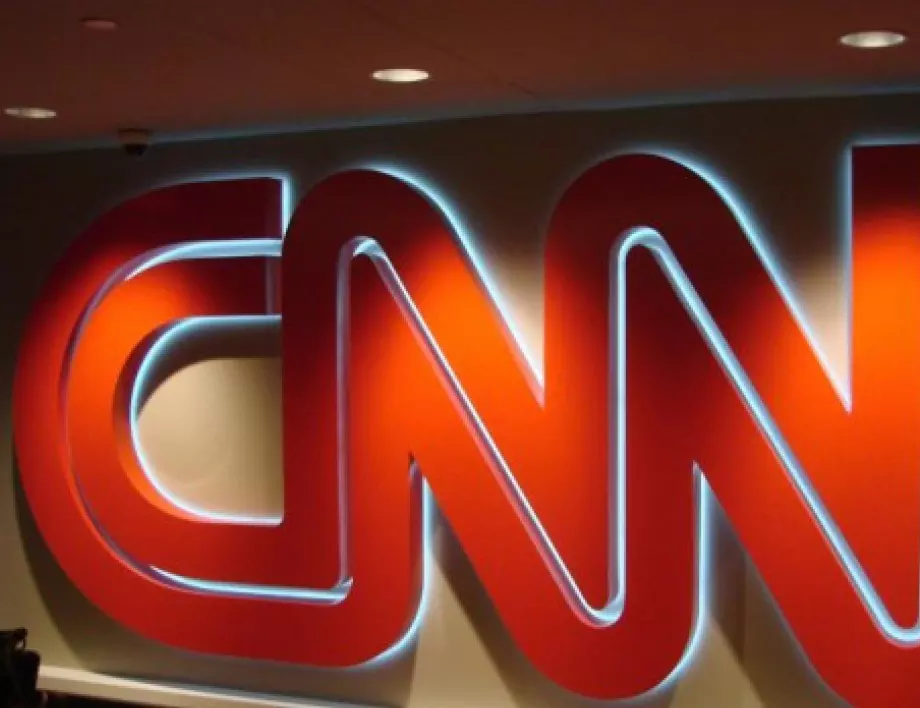 CNN уволни трима неваксинирани служители, работещи в офиси на компанията