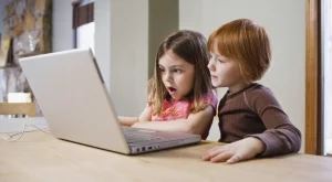 80% от времето на българските деца минава в интернет
