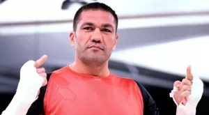 Пратиха Кобрата в болница за скенер на мозъка и съмнения за счупен нос