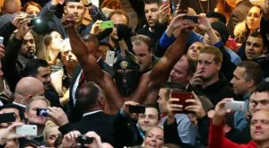 Бригс: Кличко наби едно жалко момченце и събра смелост за мен