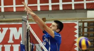 Монтана жертва звездите си за финал 