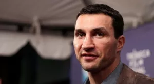 Кличко нокаутира Кобрата и се изстреля за САЩ заради бебето