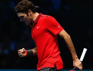 Федерер спаси четири мачбола и се добра до финал в Лондон