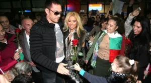 Кубрат се окъпа в любов на летището и отсече: Кличко не заслужава уважение!