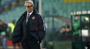 Треньор на жени ни отказа от Евро 2016