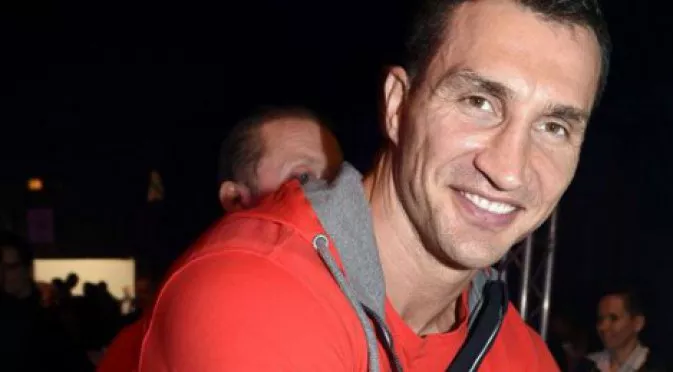 Кличко се срещна със 110-годишна фенка (СНИМКА)