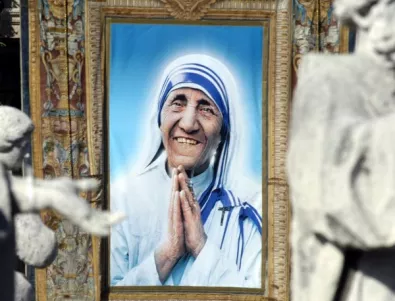 Майка Тереза ще влезе в списъка на католическите светци