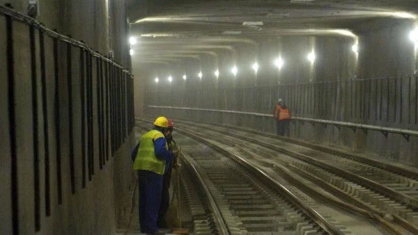 Метрото ще затвори за автомобили Попа и участъка около НДК