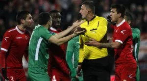 {{ otherArticle[0].article.title }}