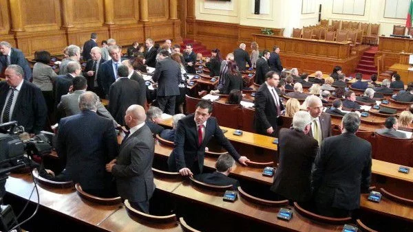 НС удължи срока на действие на комисията на Валери Симеонов