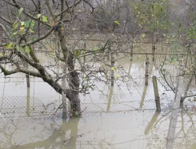 Ситуацията в Садово след дъжда, наводнил 40 къщи, се нормализира