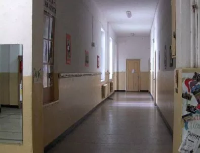 Учебните заведения във Варненско отново отварят врати утре