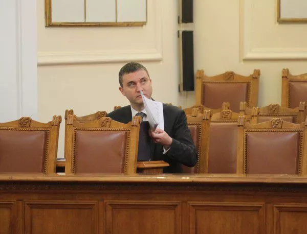 Горанов даде 2.2 млн. лева за фалиралия Перник