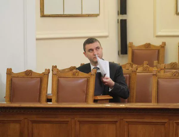 Горанов пак наблегна на свободата на избора между НОИ и частните фондове