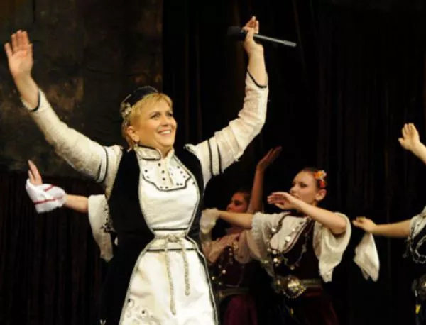 50 тъпанджии откриват концерта на Николина Чакърдъкова на 11 декември в зала “Арена Армеец”