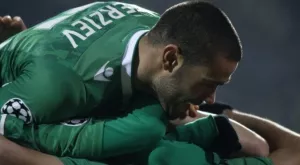 {{ otherArticle[0].article.title }}