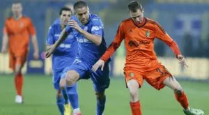 Пенев спази традицията - даде лентата в Литекс на юноша