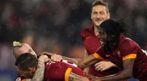 Киряков пасти да яде! Ето как се празнува гол! (ВИДЕО)