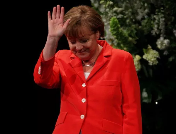 Меркел обедини осем държави за прием на бежанци от лагерите в Турция