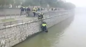 Забраниха на 88 испански фенове да стъпват на стадиона