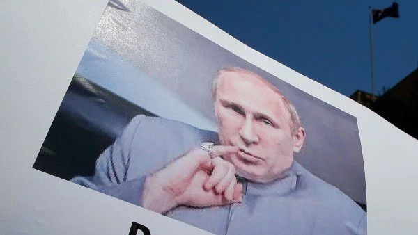 На годишнината от анексирането на Крим - Путин бил готов за ядрено оръжие