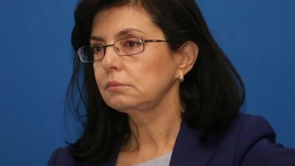 Кунева с послание за Кънев: Време е да кажете за единната регистрация