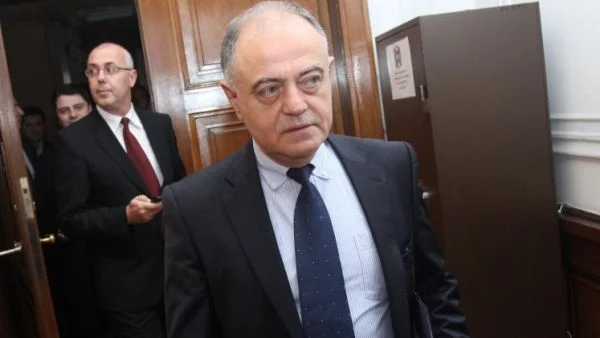 Атанас Атанасов обвини прокуратурата, че не си върши работата за КТБ