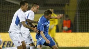 Монтана бие в три полувремена, едното без съдия