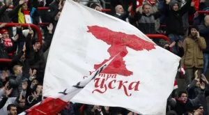 Бомбичката по Левандовски може да е хвърлена и от ЦСКА-р?