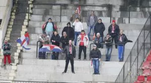 Халф на Марек скочил да бие фен