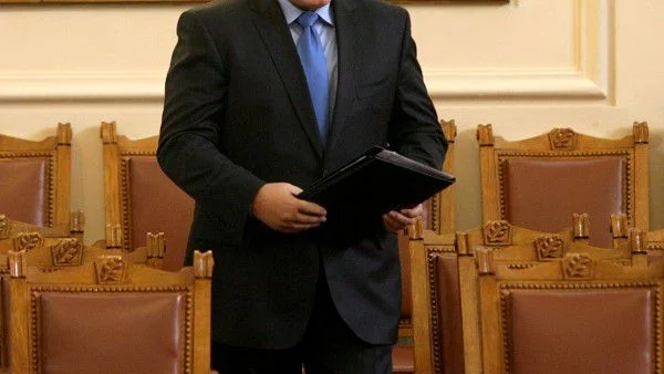 Не рискуваме коалицията, нека сме по-смирени, призова Борисов